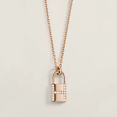[Star Jewelry]HM ADVANCED NICHE LOCK HEAD NECKLACE DIAMONDS