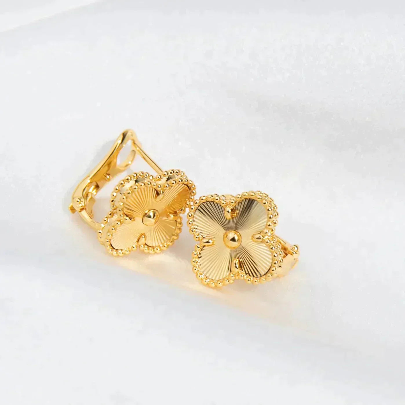 [Star Jewelry]CLOVER MEDIUM 1 MOTIFS LASER EARRINGS