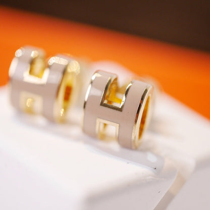 [Star Jewelry]MINI POP H GOLD EARRINGS GREY