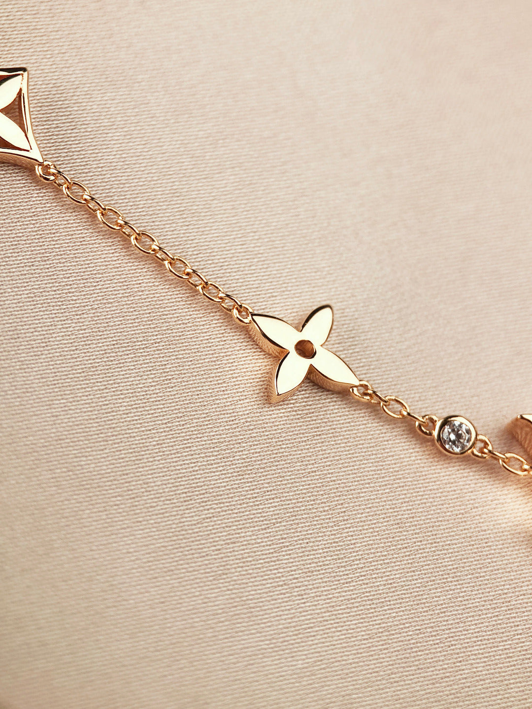 [Star Jewelry]STAR AND SUN 7 MOTIFS GOLD BRACELET