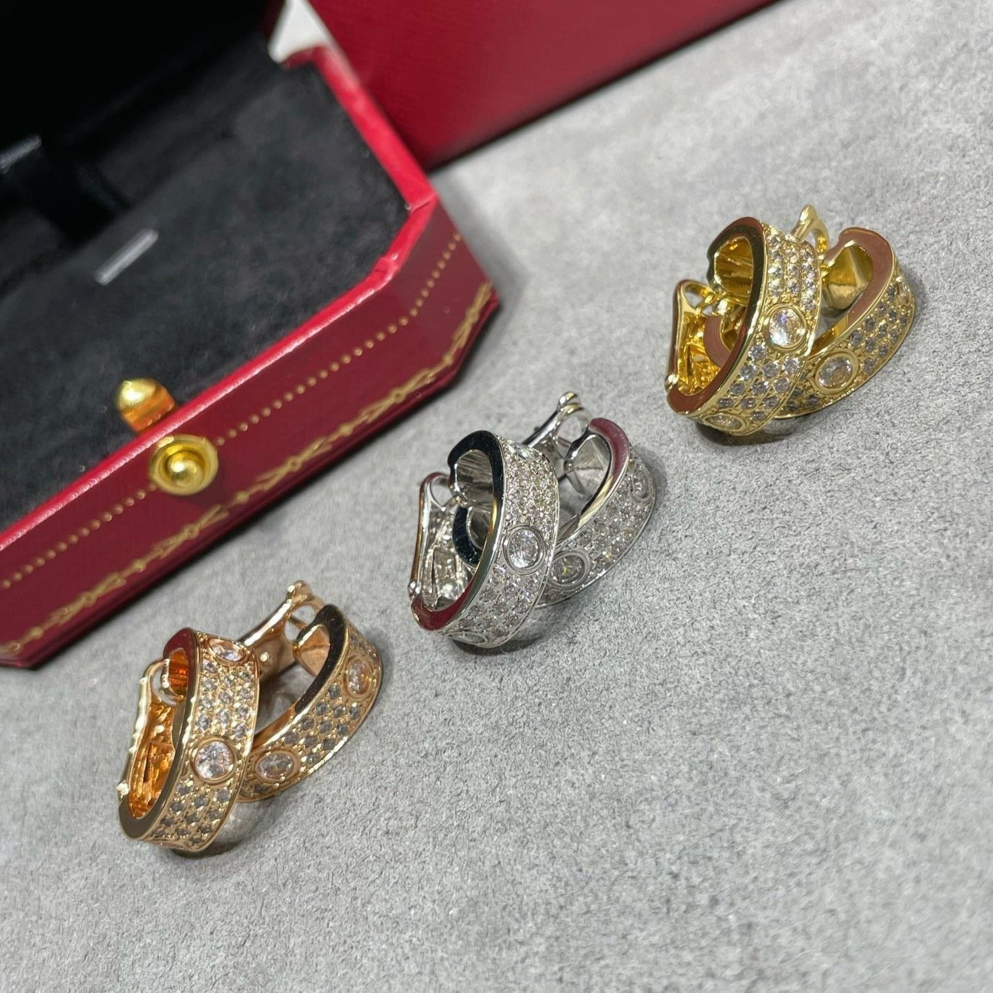 [Star Jewelry]LOVE 5.5MM DIAMOND PAVED EARRINGS