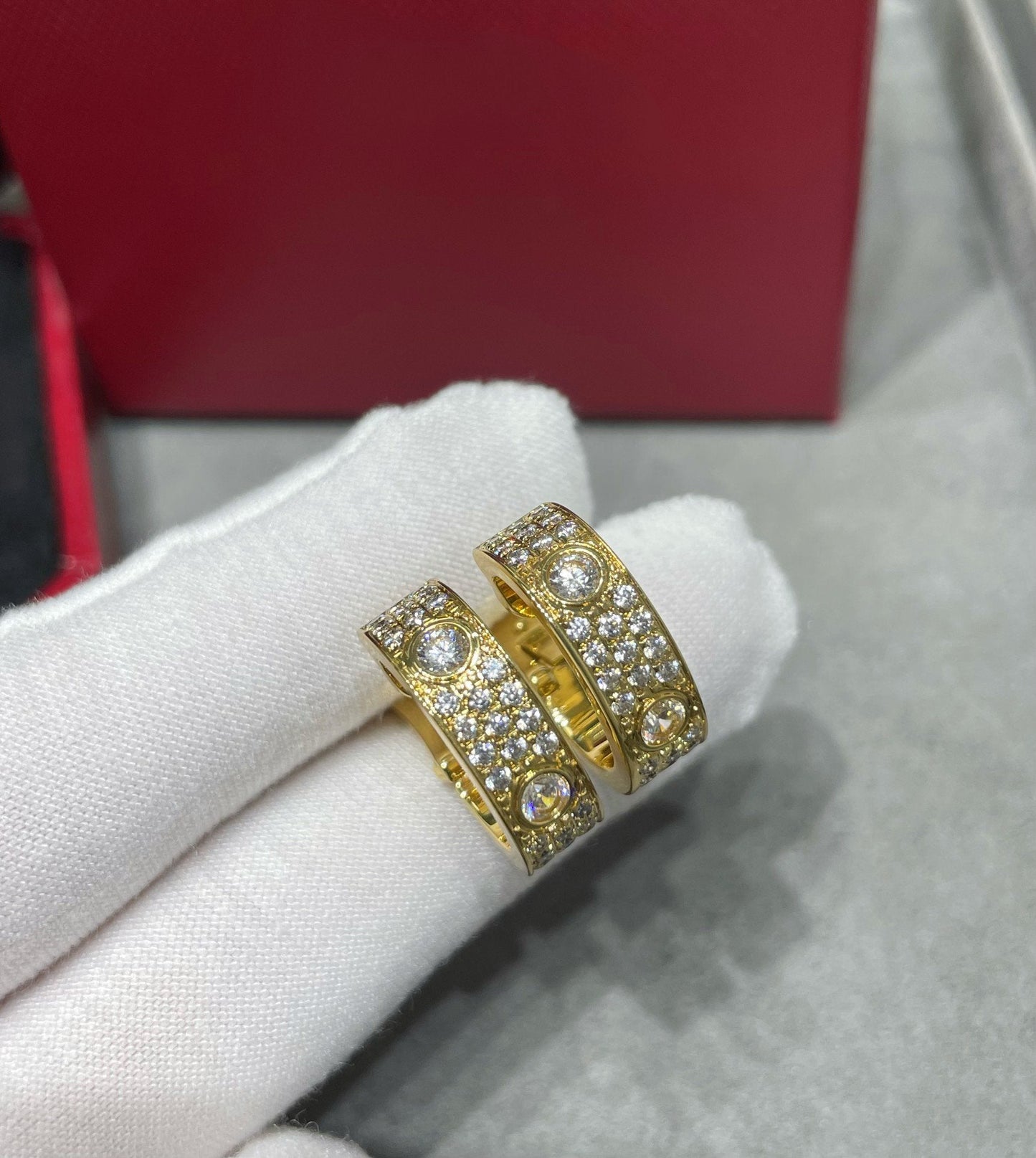 [Star Jewelry]LOVE 5.5MM DIAMOND PAVED EARRINGS