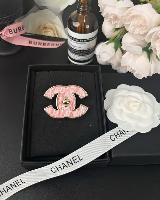 [Star Jewelry]Pink Resin Classic Brooch 5cm