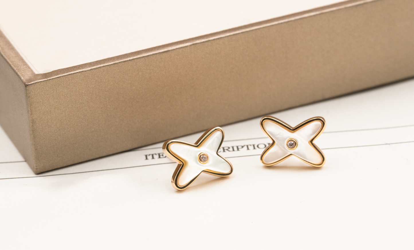 [Star Jewelry]JEUX DE WHITE MOP PINK GOLD DIAMOND EARRINGS