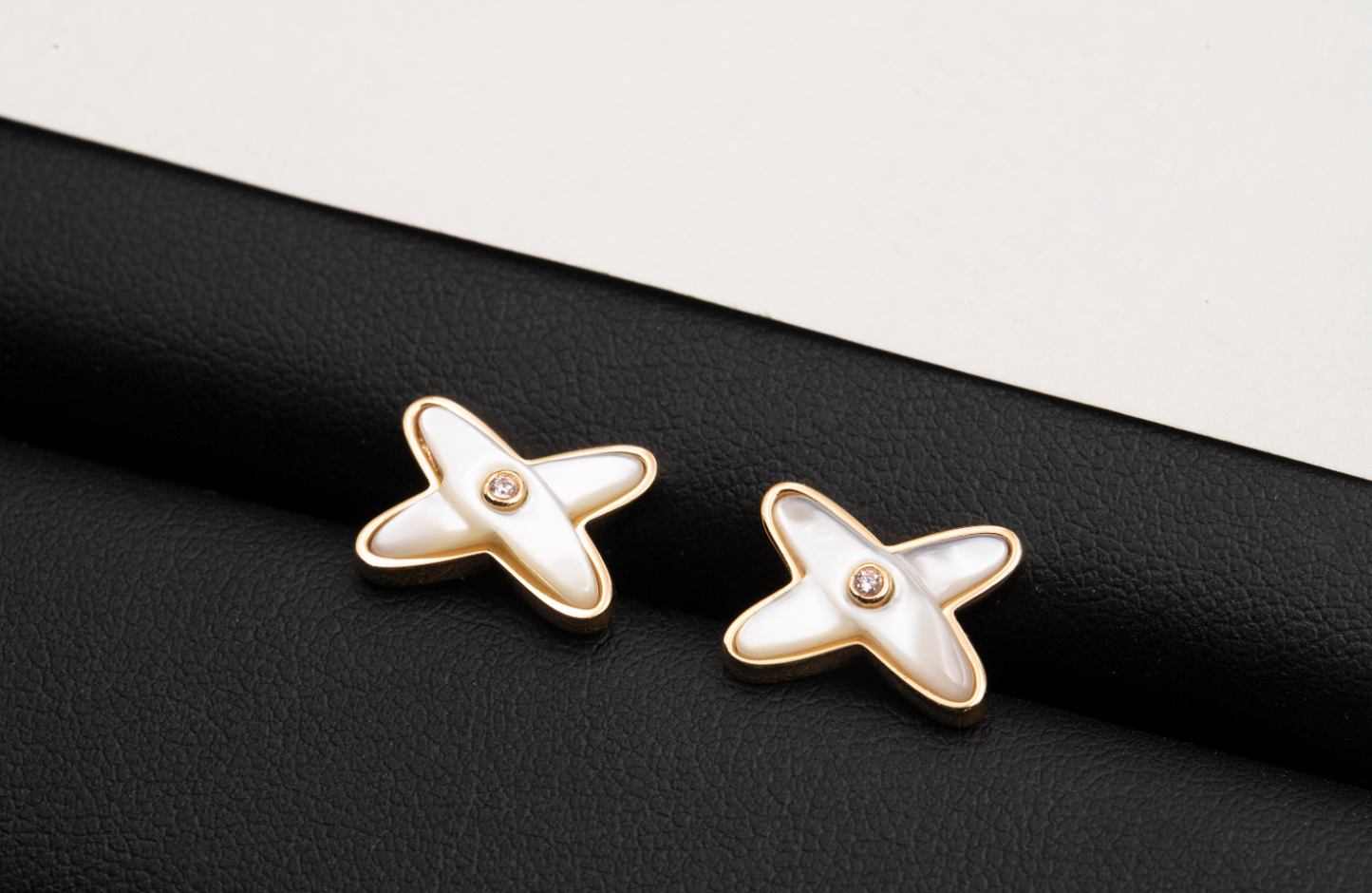 [Star Jewelry]JEUX DE WHITE MOP PINK GOLD DIAMOND EARRINGS