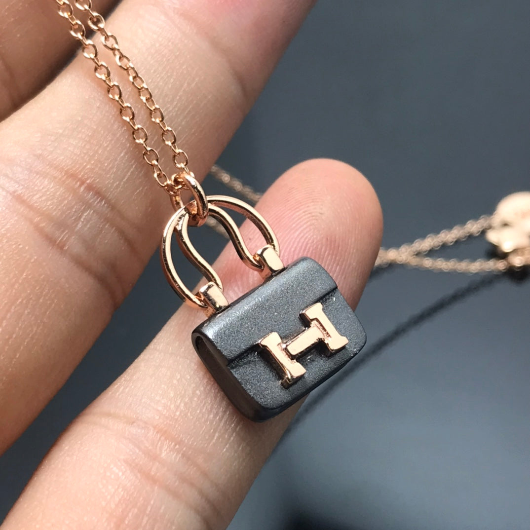 [Star Jewelry]WOMEN'S HM AMULETTES CONSTANCE PENDANT NECKLACE