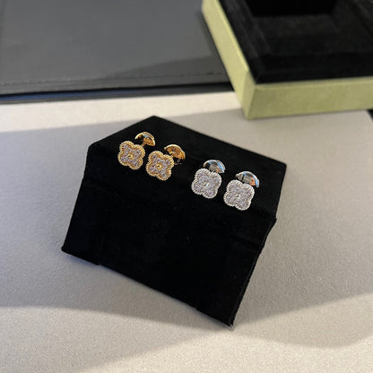 [Star Jewelry]CLOVER MINI DIAMOND STUD EARRINGS