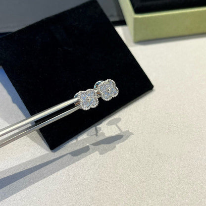 [Star Jewelry]CLOVER MINI DIAMOND STUD EARRINGS